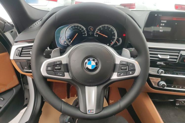 Used BMW 5 Series 2018 Restyled 530Li Leading Edition M Sport Package Steering Wheel