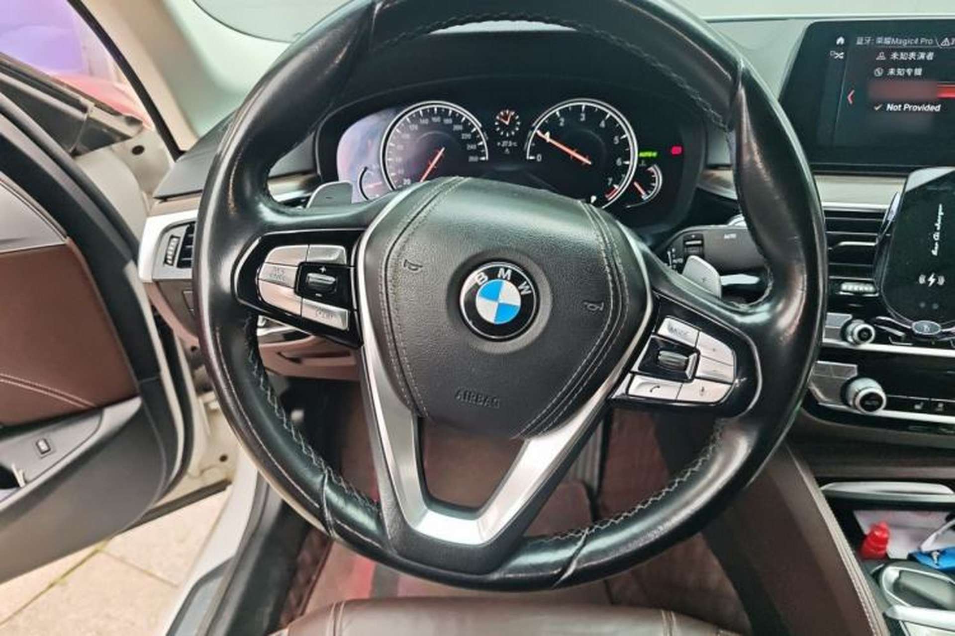 Used BMW 5 Series 2018 Revised Version 530Li Leading Edition Luxury Package Steering Wheel