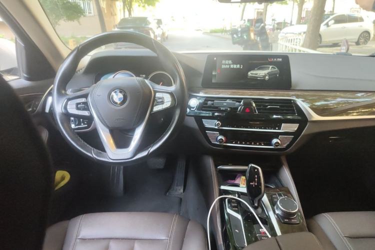 Used BMW 5 Series 2018 525Li Luxury Package Steering Wheel