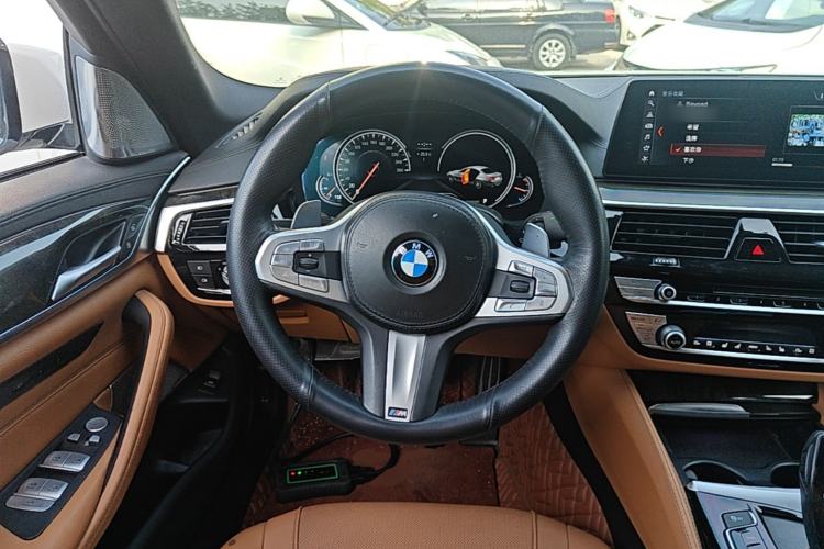 Used BMW 5 Series 2018 Facelifted 530Li Luxury Edition Premium Package Steering Wheel