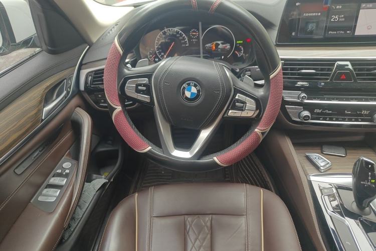 Used BMW 5 Series 2018 530Li xDrive Luxury Package Steering Wheel