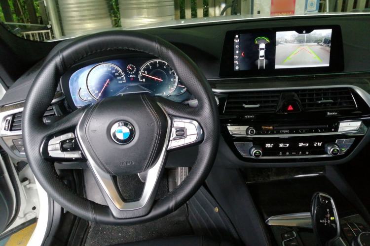 Used BMW 5 Series 2018 525Li M Sport Package Steering Wheel