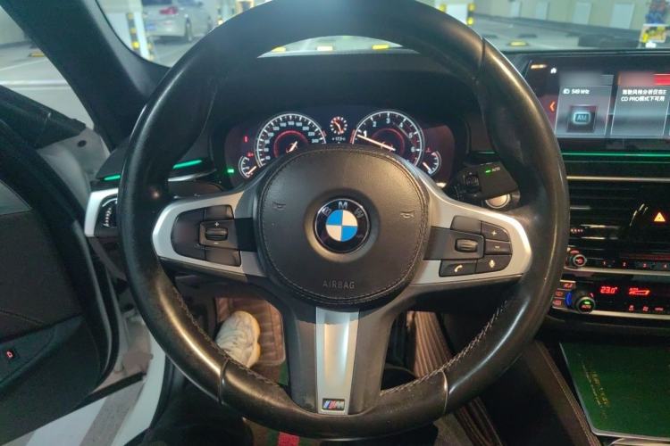 Used BMW 5 Series 2018 525Li M Sport Package Steering Wheel