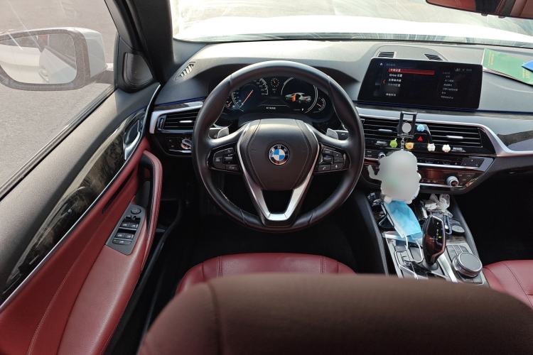 Used BMW 5 Series 2018 Restyled 530Li Leading Edition M Sport Package Steering Wheel