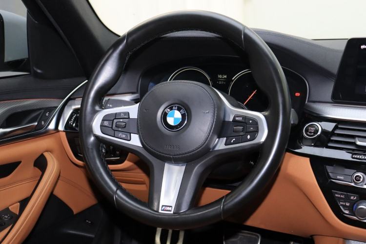 Used BMW 5 Series 2018 525i M Sport Package Steering Wheel