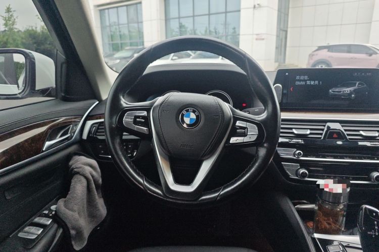 Used BMW 5 Series 2018 525Li Luxury Package Steering Wheel
