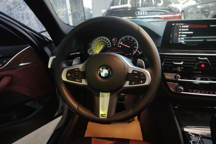 Used BMW 5 Series 2018 Restyled 530Li Leading Edition M Sport Package Steering Wheel
