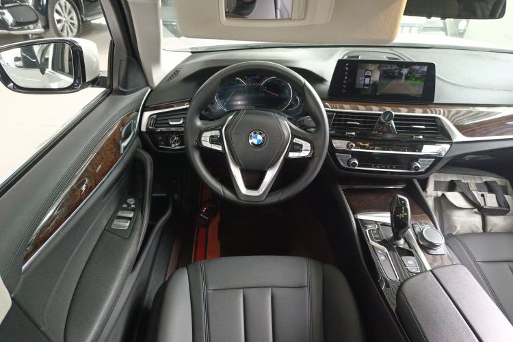 Used BMW 5 Series 2018 525Li Luxury Package Steering Wheel