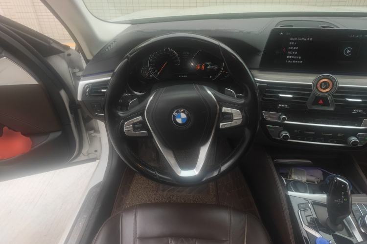 Used BMW 5 Series 2018 530Li Leading Edition Luxury Package Steering Wheel