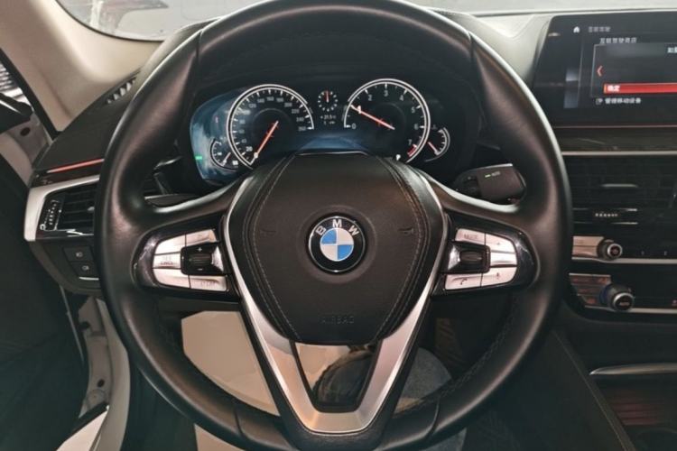 Used BMW 5 Series 2018 525Li Luxury Package Steering Wheel