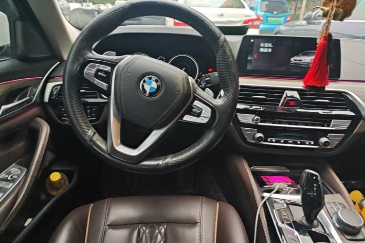 Used BMW 5 Series 2018 Facelifted 530Li Luxury Edition Premium Package Steering Wheel