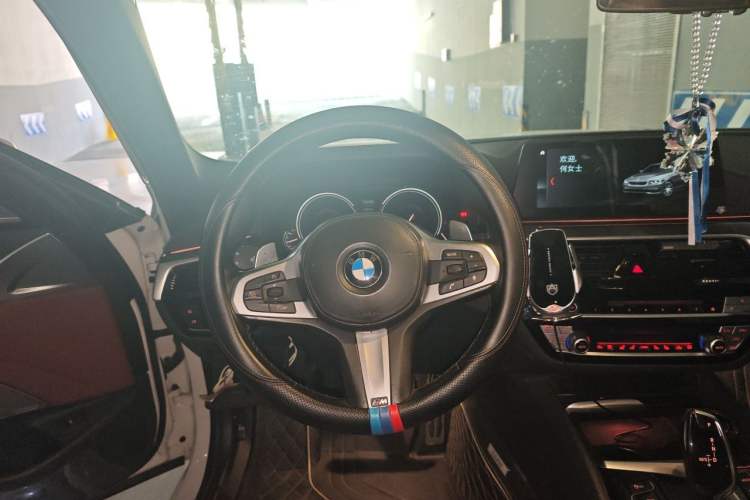 Used BMW 5 Series 2018 Restyled 530Li Luxury Edition M Sport Package Steering Wheel