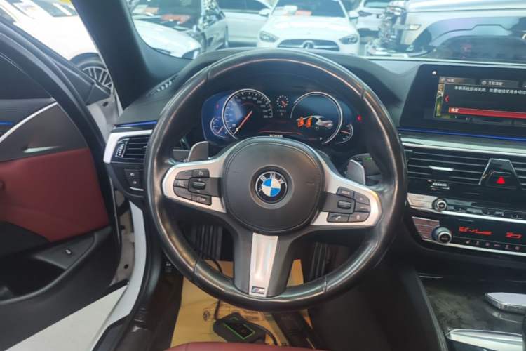 Used BMW 5 Series 2018 Restyled 530Li Leading Edition M Sport Package Steering Wheel