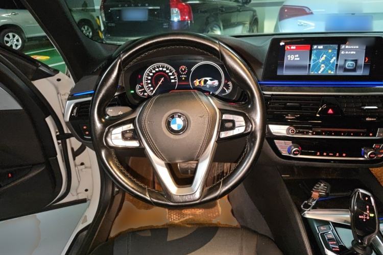 Used BMW 5 Series 2018 525Li M Sport Package Steering Wheel