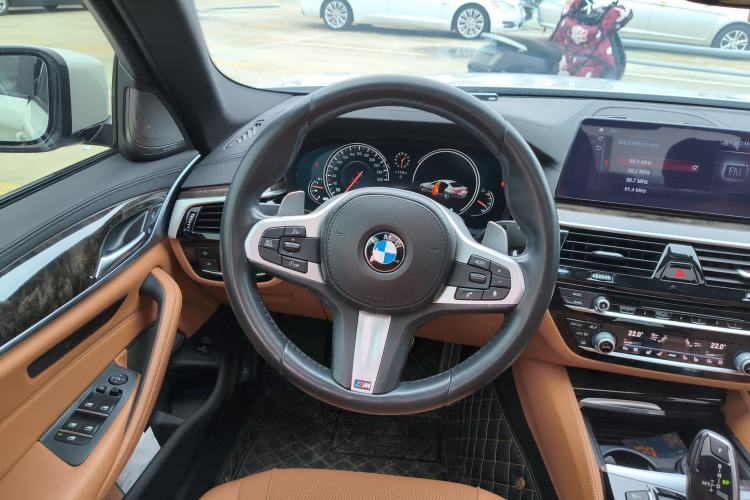 Used BMW 5 Series 2018 530Li Luxury Edition M Sport Package Steering Wheel