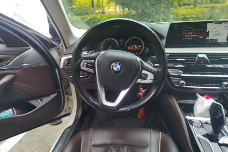 Used BMW 5 Series 2018 Revised Version 530Li Leading Edition Luxury Package Steering Wheel