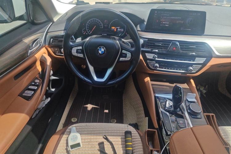 Used BMW 5 Series 2018 Facelifted 530Li xDrive Luxury Package Steering Wheel