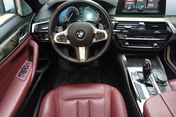 Used BMW 5 Series 2018 530Li Leading Model M Sport Package Steering Wheel