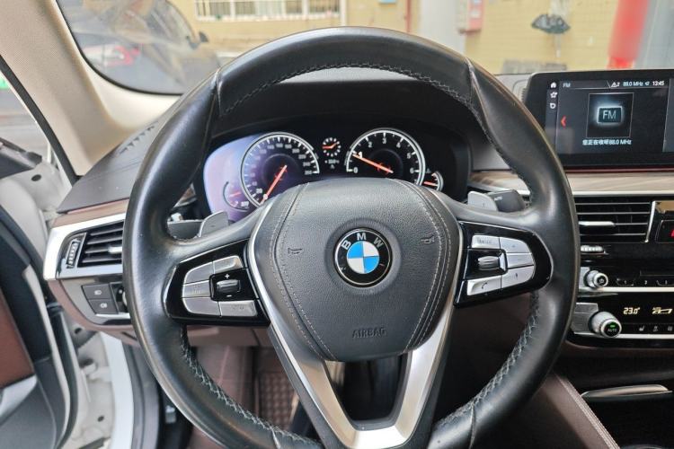 Used BMW 5 Series 2018 Revised Version 530Li Leading Edition Luxury Package Steering Wheel