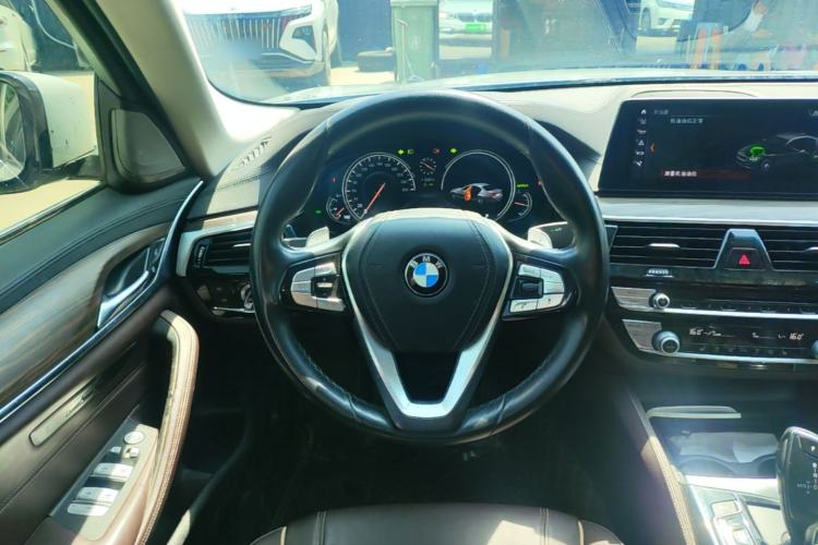 Used BMW 5 Series 2018 Revised Version 530Li Leading Edition Luxury Package Steering Wheel