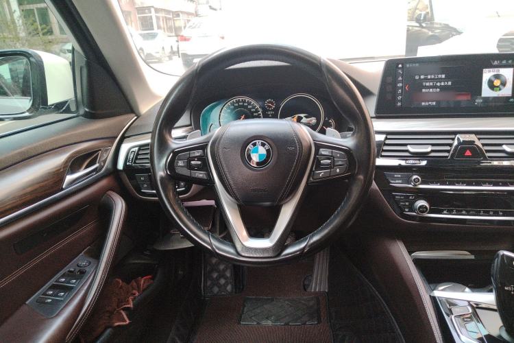 Used BMW 5 Series 2018 530Li Leading Edition Luxury Package Steering Wheel