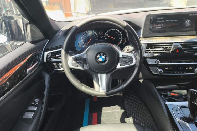 Used BMW 5 Series 2018 525Li M Sport Package Steering Wheel