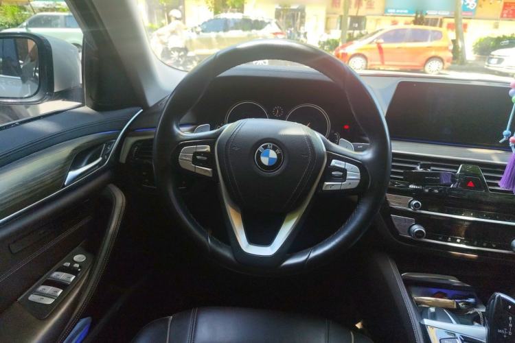 Used BMW 5 Series 2018 530Li xDrive Luxury Package Steering Wheel