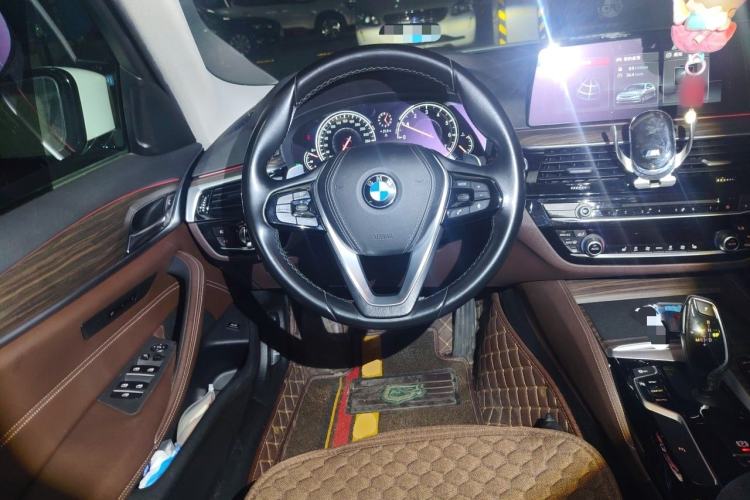 Used BMW 5 Series 2018 Revised Version 530Li Leading Edition Luxury Package Steering Wheel