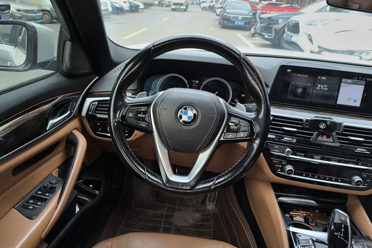 Used BMW 5 Series 2018 Restyled 530Li Leading Edition M Sport Package Steering Wheel