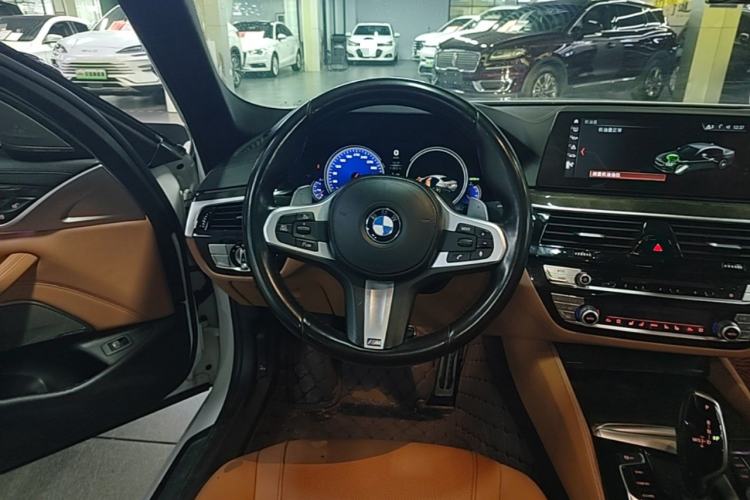 Used BMW 5 Series 2018 530Li Luxury Edition M Sport Package Steering Wheel