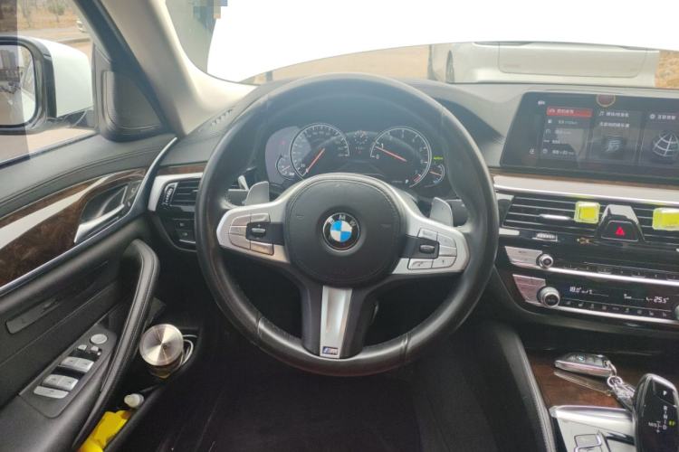 Used BMW 5 Series 2018 525Li Luxury Package Steering Wheel