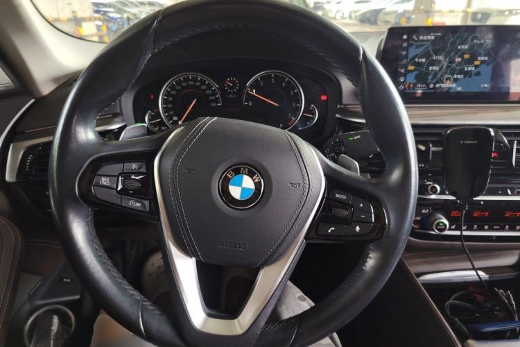 Used BMW 5 Series 2018 Revised Version 530Li Leading Edition Luxury Package Steering Wheel