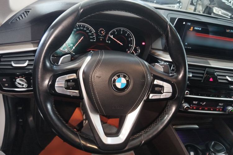 Used BMW 5 Series 2018 Facelifted 530Li Luxury Edition Premium Package Steering Wheel