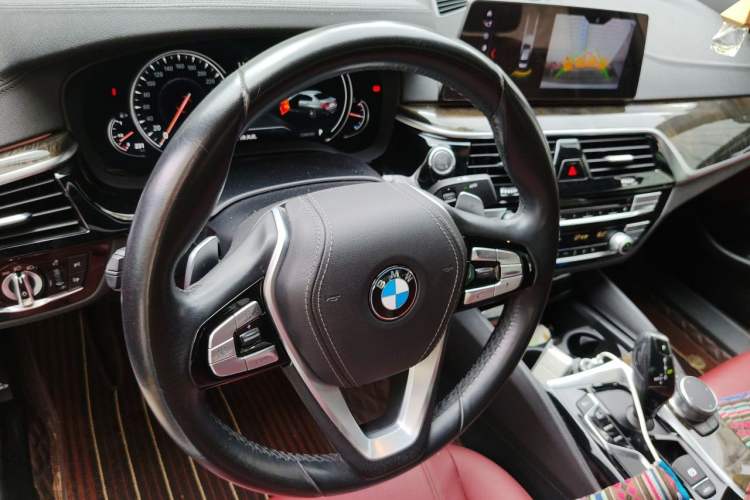 Used BMW 5 Series 2018 Restyled 530Li Leading Edition M Sport Package Steering Wheel