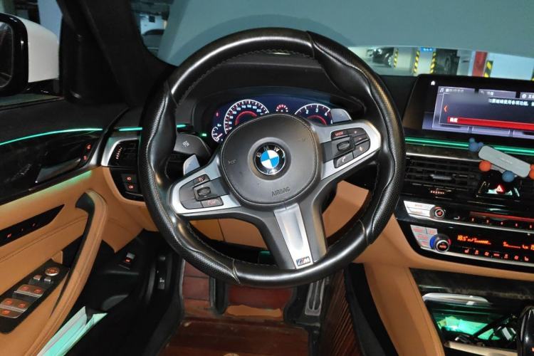 Used BMW 5 Series 2018 530Li Leading Model M Sport Package Steering Wheel
