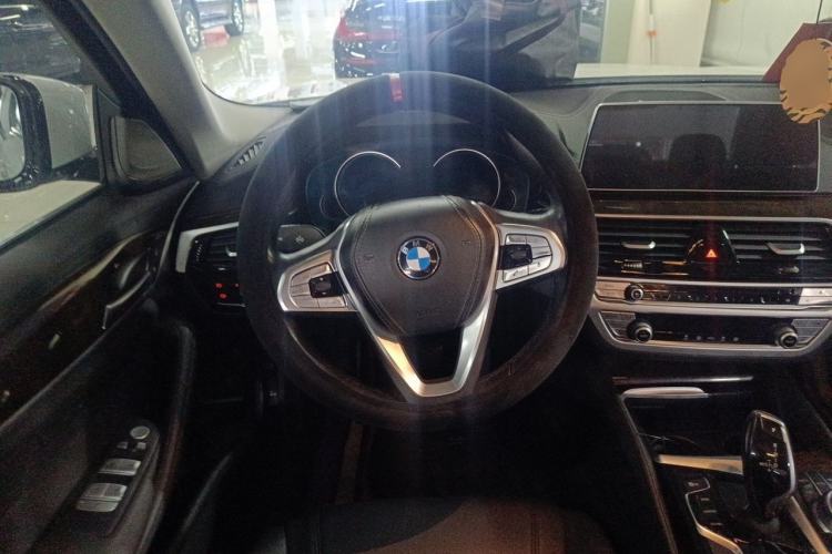 Used BMW 5 Series 2018 525Li Luxury Package Steering Wheel