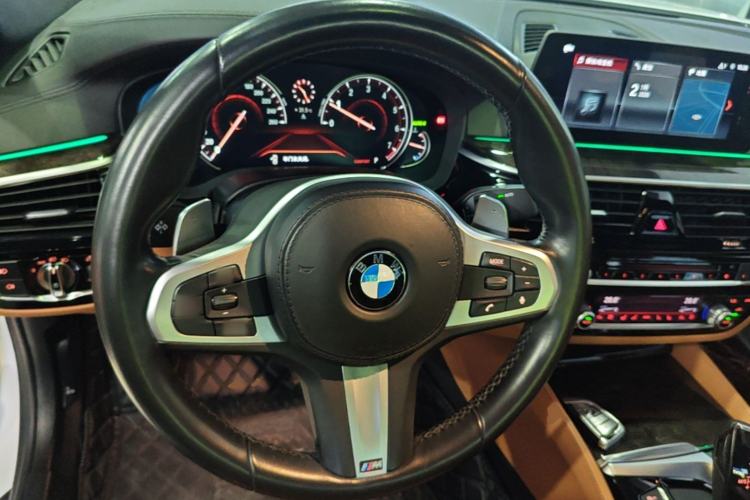 Used BMW 5 Series 2018 530Li Luxury Edition M Sport Package Steering Wheel