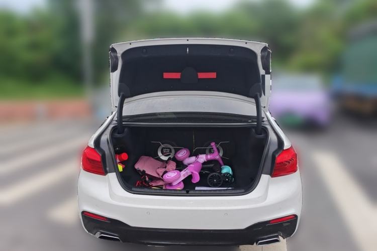 Used BMW 5 Series 2018 530Li Leading Model M Sport Package Trunk