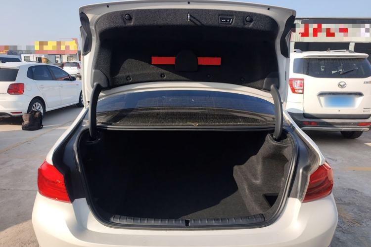 Used BMW 5 Series 2018 525Li Luxury Package Trunk