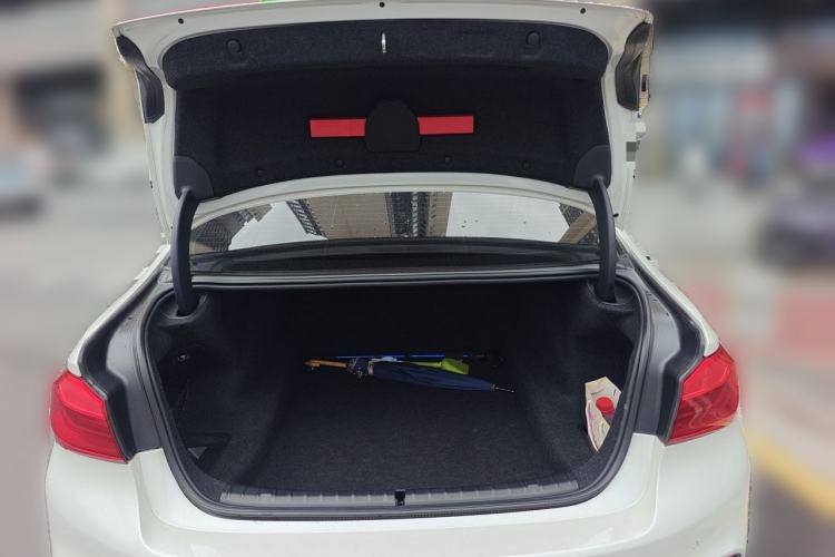 Used BMW 5 Series 2018 525Li M Sport Package Trunk
