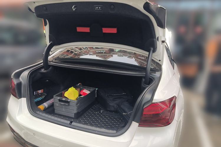 Used BMW 5 Series 2018 530Li Luxury Edition M Sport Package Trunk