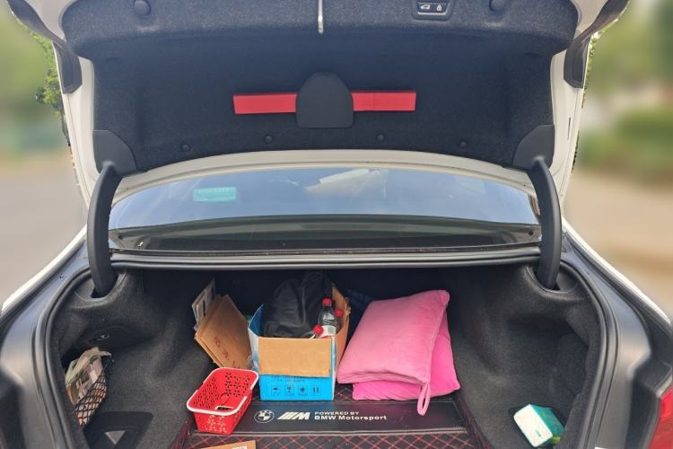 Used BMW 5 Series 2018 525Li M Sport Package Trunk