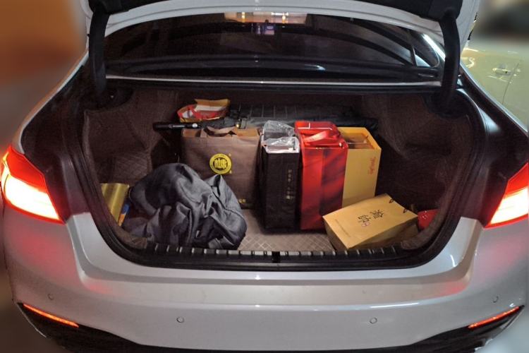 Used BMW 5 Series 2018 530Li Luxury Edition M Sport Package Trunk