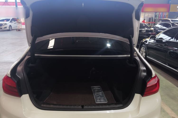 Used BMW 5 Series 2018 525Li M Sport Package Trunk