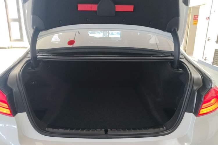 Used BMW 5 Series 2018 Facelifted 530Li xDrive M Sport Package Trunk