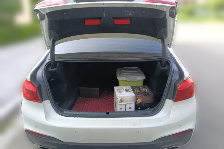 Used BMW 5 Series 2018 530Li Leading Model M Sport Package Trunk