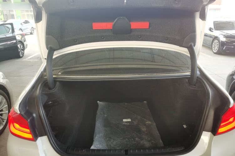 Used BMW 5 Series 2018 Facelifted 530Li xDrive M Sport Package Trunk
