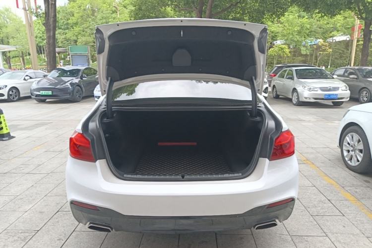 Used BMW 5 Series 2018 525Li M Sport Package Trunk