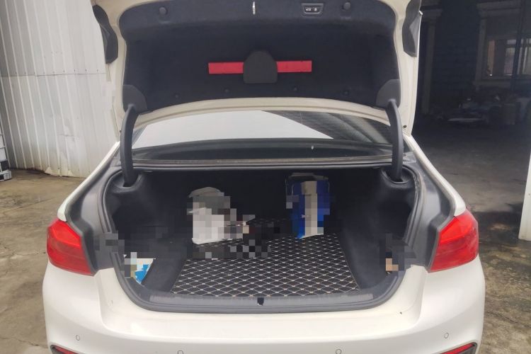 Used BMW 5 Series 2018 525Li M Sport Package Trunk