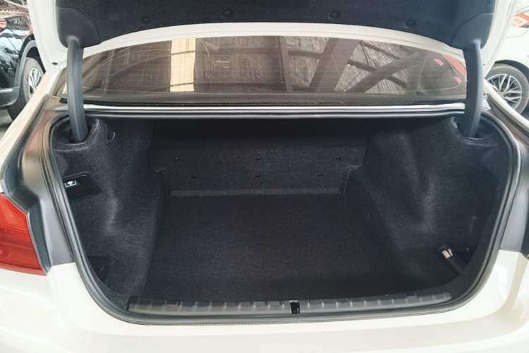 Used BMW 5 Series 2018 528Li Launch Special Edition Trunk